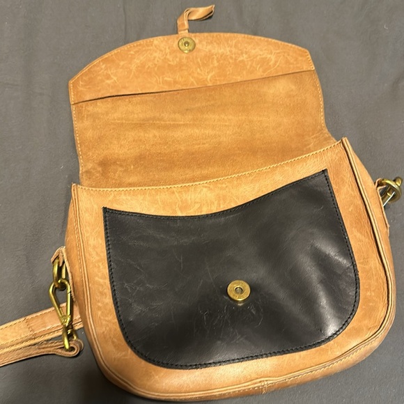 Saddle Crossbody in Oiled Caramel and Black - Picture 4 of 6